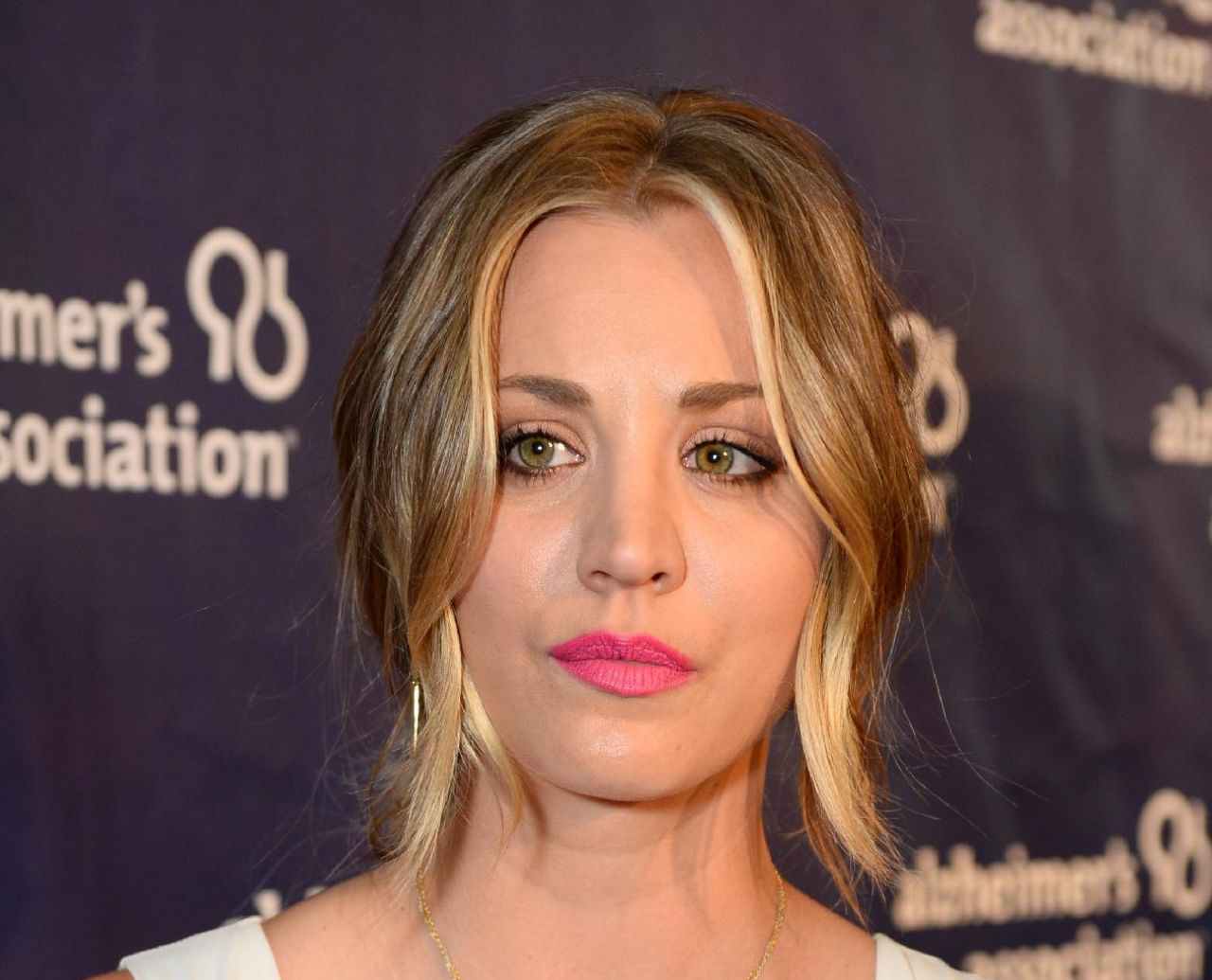 Kaley Cuoco Height, Weight, Bra Size, Measurements & Bio Celebie