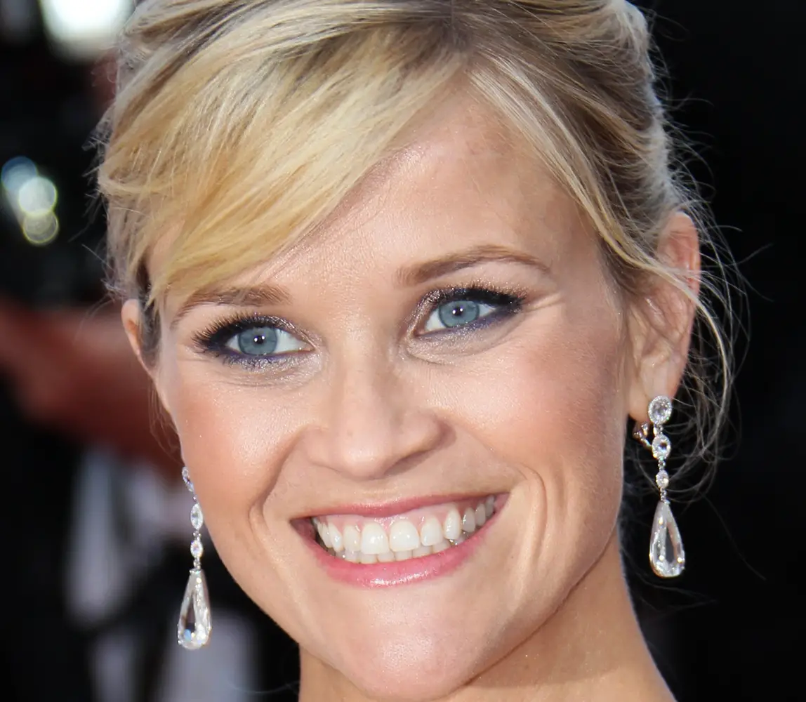 Reese Witherspoon - Height, Weight, Bra Size, Measurements & Bio.