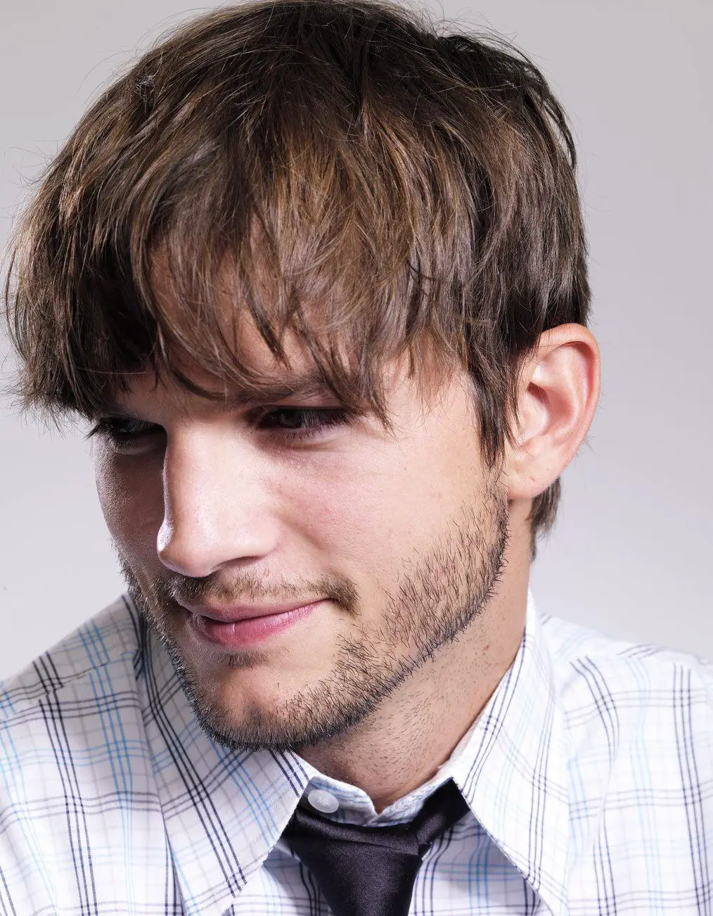 Celebrity Ashton Kutcher - Weight, Height and Age