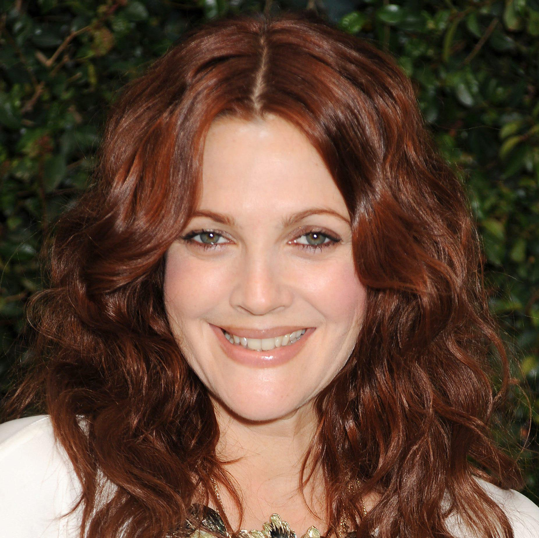 Drew Barrymore Breast Reduction Plastic Surgery Before and After | Celebie