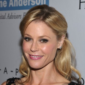 Julie Bowen Breast Implants Plastic Surgery Before and After | Celebie