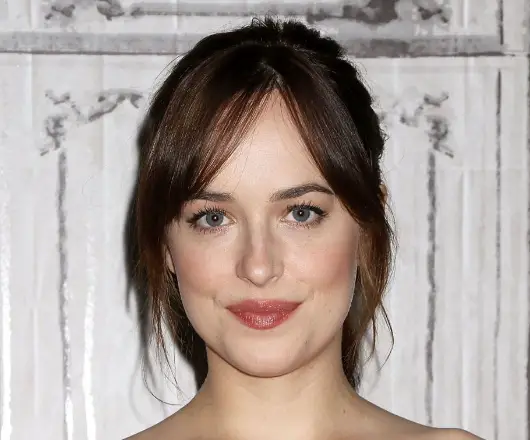 Dakota Johnson Beauty Routine | Celebie